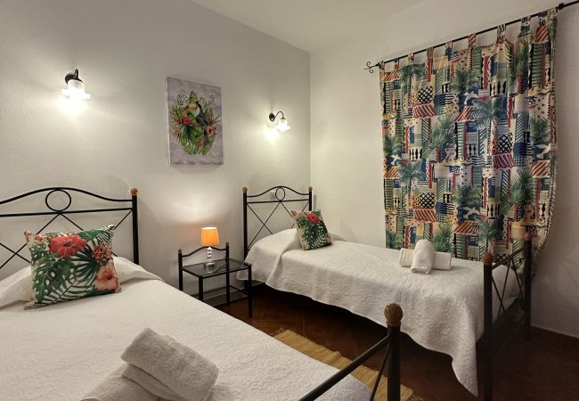 Farm stay in Silves - Quinta Jardim das Palmeiras, T2 nº3, Algoz Farm stay in Silves - Quinta Jardim das Palmeiras, T2 nº3, Algoz