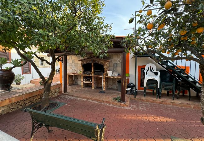 Farm stay in Silves - Quinta Jardim das Palmeiras, T2 nº3, Algoz Farm stay in Silves - Quinta Jardim das Palmeiras, T2 nº3, Algoz