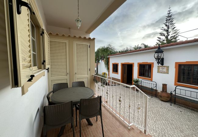 Farm stay in Silves - Quinta Jardim das Palmeiras, T2 nº6, Algoz Farm stay in Silves - Quinta Jardim das Palmeiras, T2 nº6, Algoz