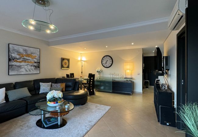 Terraced House in Albufeira - Villa Mystic in Galé, 500 metres from the beach, 3 bedrooms Terraced House in Albufeira - Villa Mystic in Galé, 500 metres from the beach, 3 bedrooms