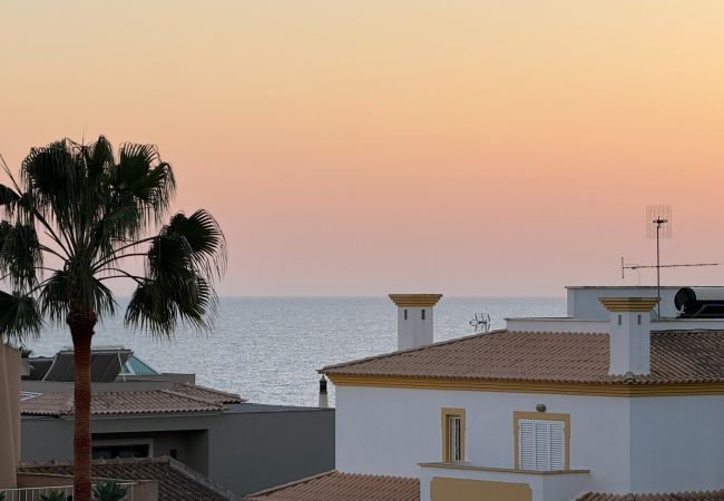 Townhouse in Galé - Villa in Galé, 500 metres from the beach, 3 bedrooms