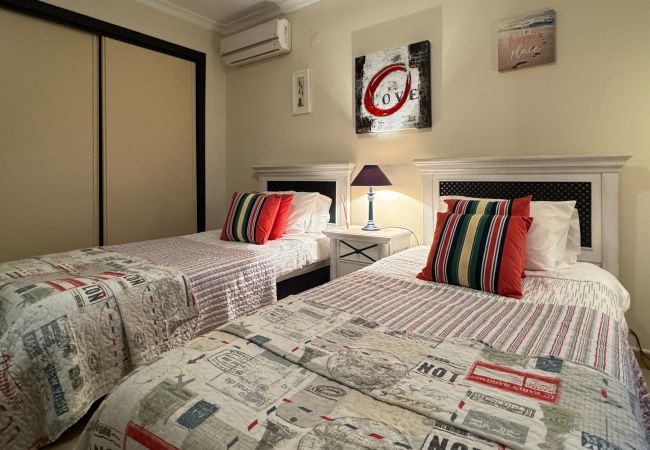 Terraced House in Albufeira - Villa Mystic in Galé, 500 metres from the beach, 3 bedrooms Terraced House in Albufeira - Villa Mystic in Galé, 500 metres from the beach, 3 bedrooms