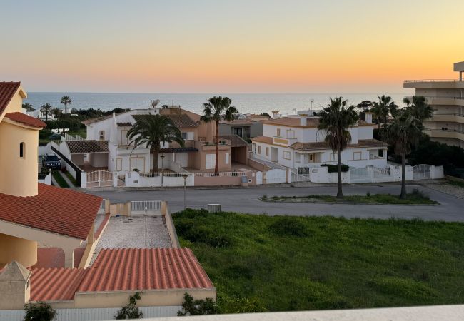 Townhouse in Galé - Villa in Galé, 500 metres from the beach, 3 bedrooms