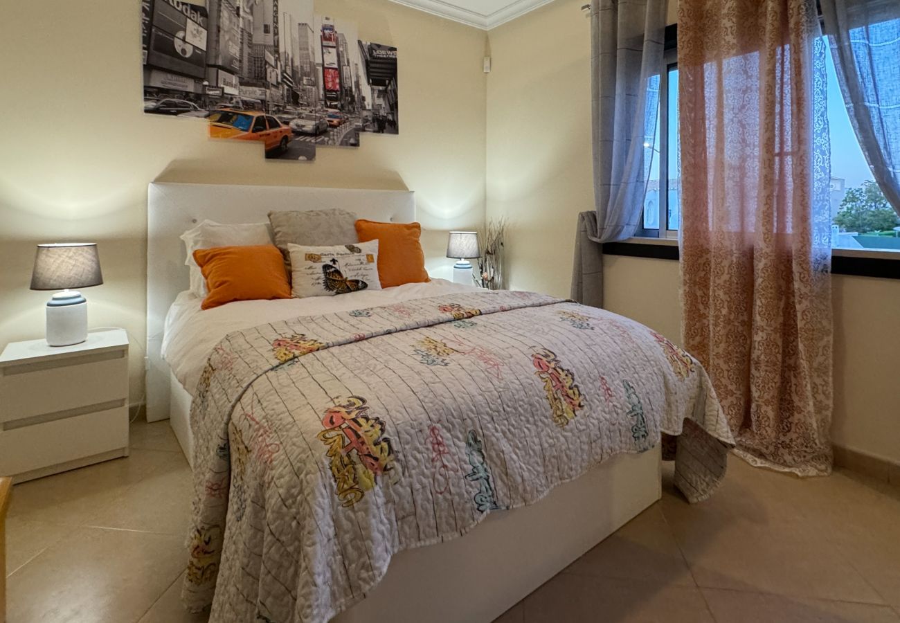 Townhouse in Albufeira - Villa Mystic in Galé, 500 metres from the beach, 3 bedrooms