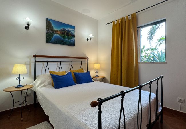 Farm stay in Silves - Quinta Jardim das Palmeiras, T2 nº2, Algoz Farm stay in Silves - Quinta Jardim das Palmeiras, T2 nº2, Algoz