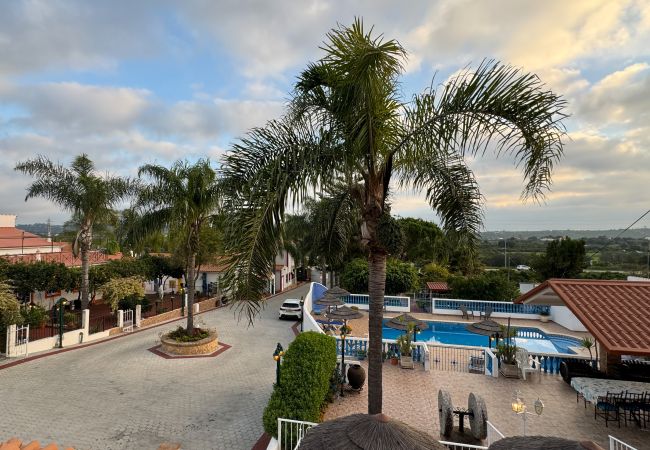 Farm stay in Silves - Quinta Jardim das Palmeiras, T2 nº2, Algoz