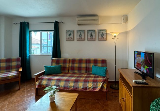 Farm stay in Silves - Quinta Jardim das Palmeiras, T2 nº4, Algoz Farm stay in Silves - Quinta Jardim das Palmeiras, T2 nº4, Algoz