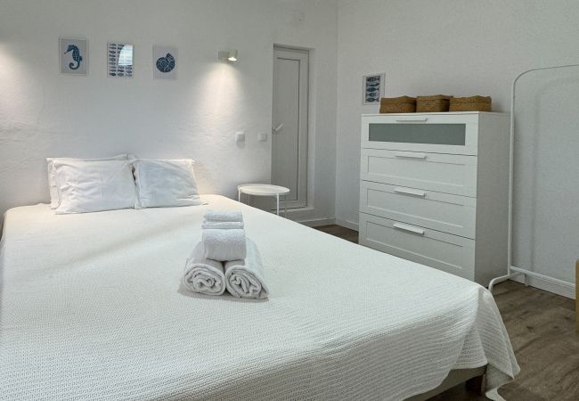 House in Albufeira - Casinha da Baixa T1, Praia dos Pescadores  House in Albufeira - Casinha da Baixa T1, Praia dos Pescadores