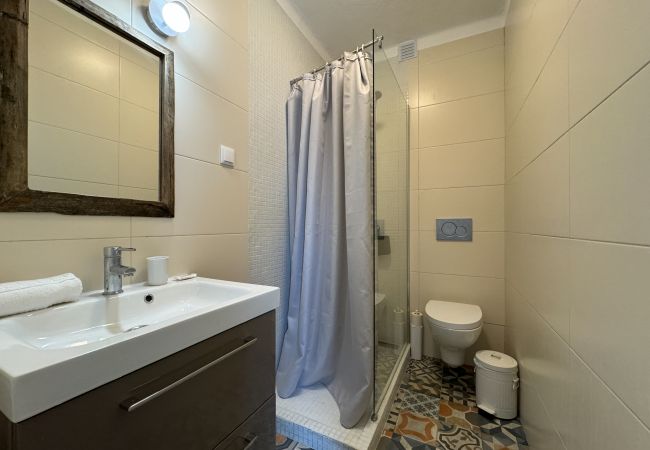 House in Albufeira - Casinha da Baixa T1, Praia dos Pescadores  House in Albufeira - Casinha da Baixa T1, Praia dos Pescadores