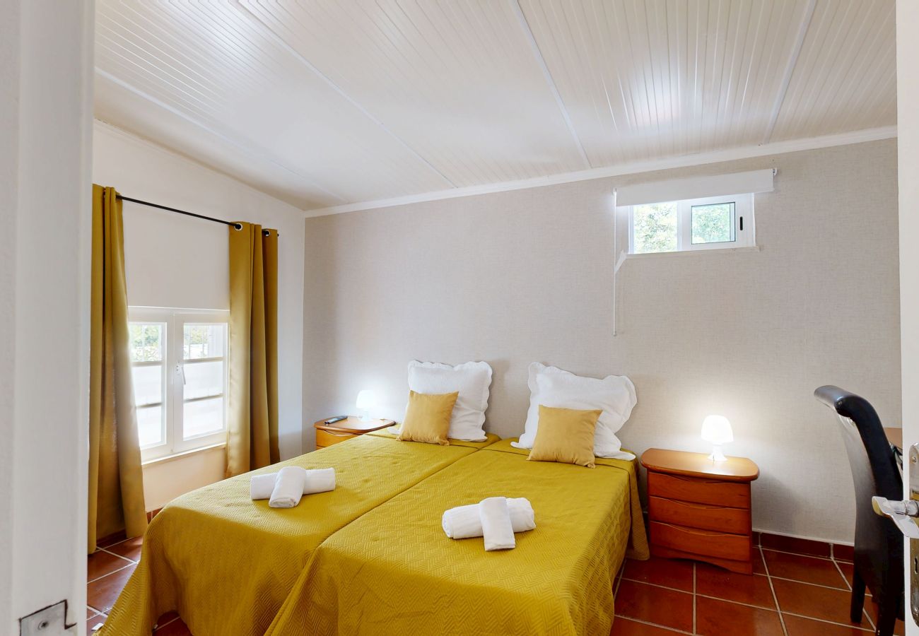 Farm stay in Guia - Quinta Casalinho - T2 Oura