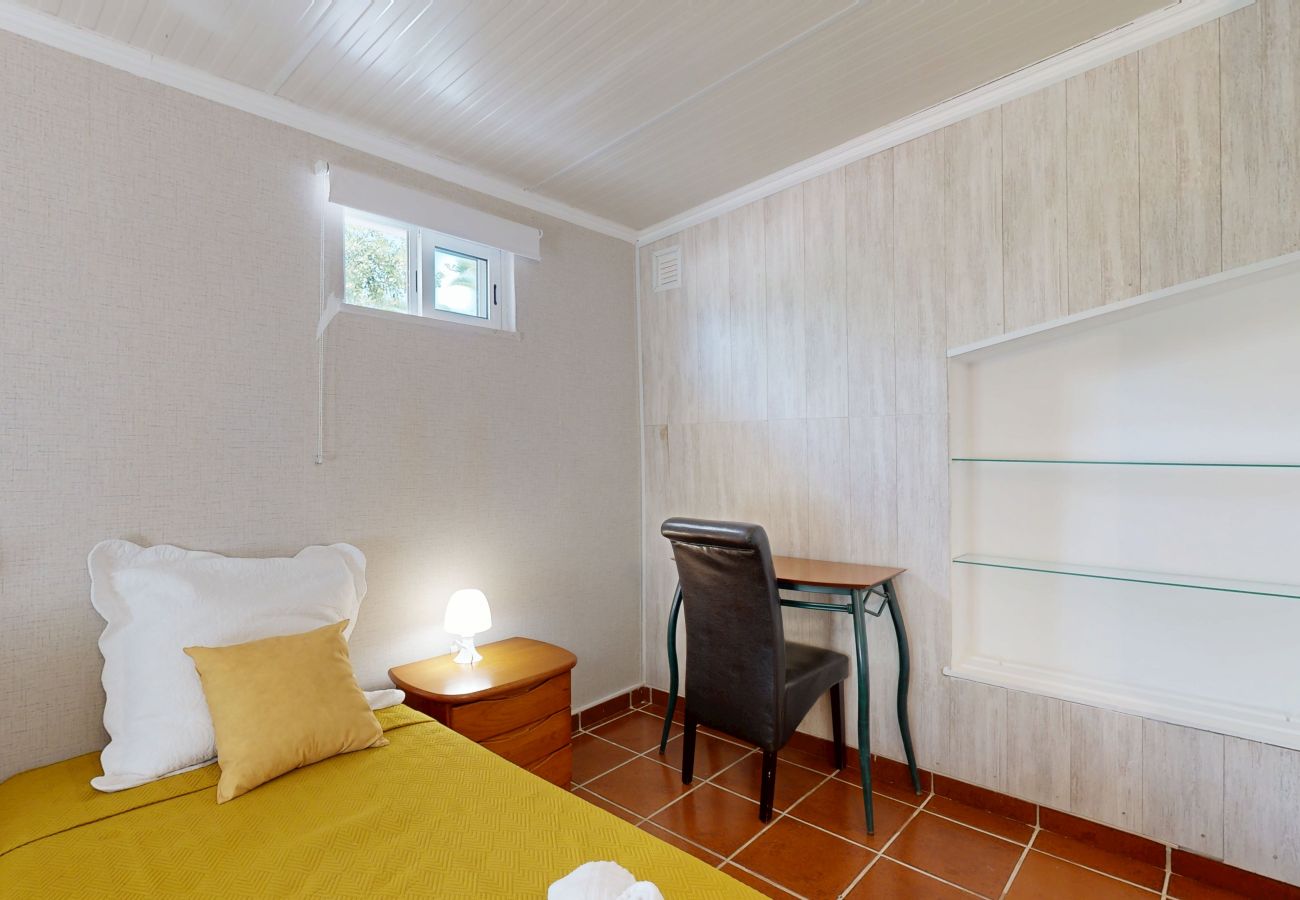 Farm stay in Guia - Quinta Casalinho - T2 Oura