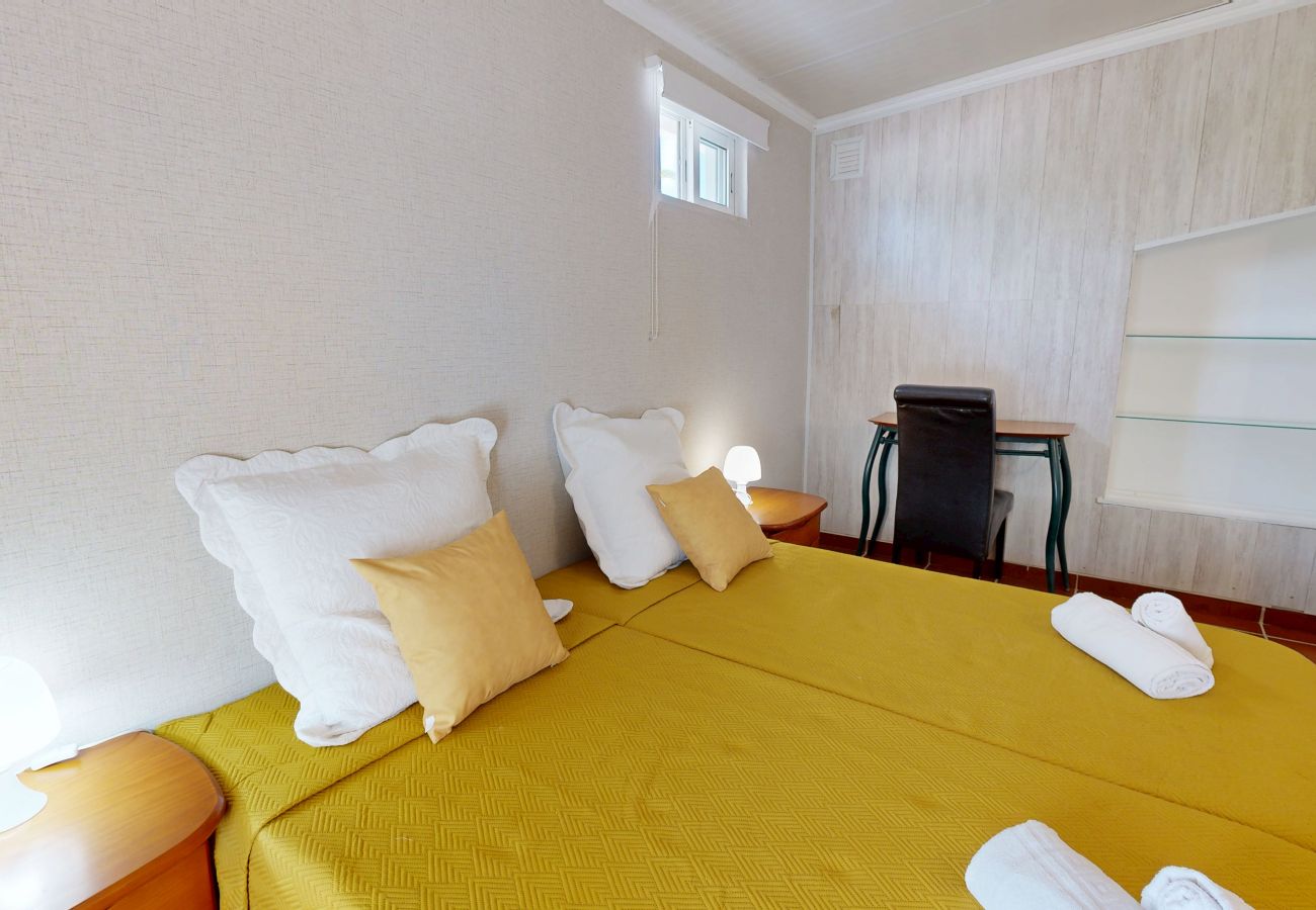 Farm stay in Guia - Quinta Casalinho - T2 Oura