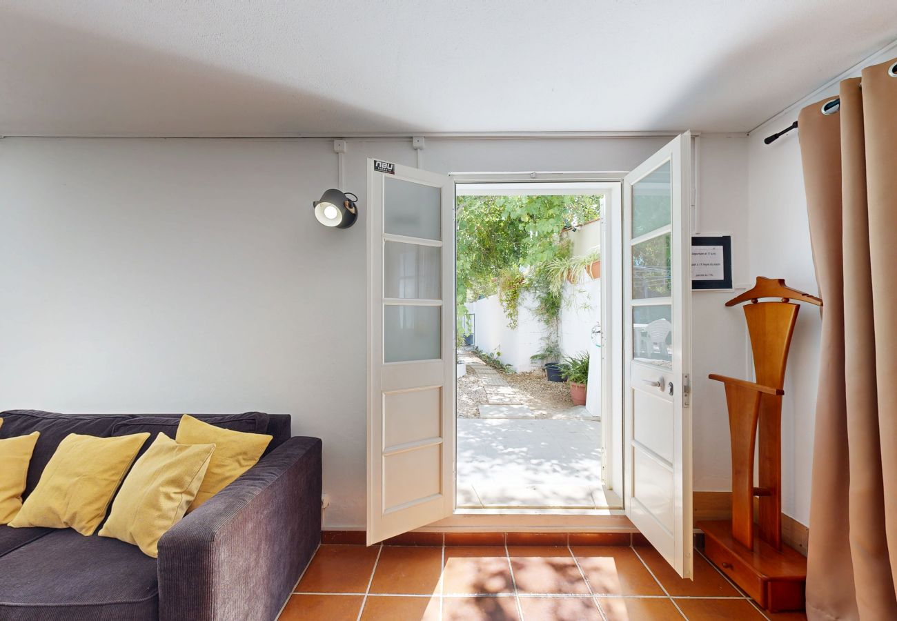 Farm stay in Guia - Quinta Casalinho - T2 Oura