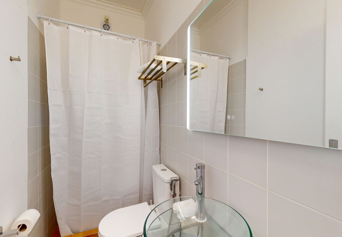 Farm stay in Guia - Quinta Casalinho - T2 Amendoeira