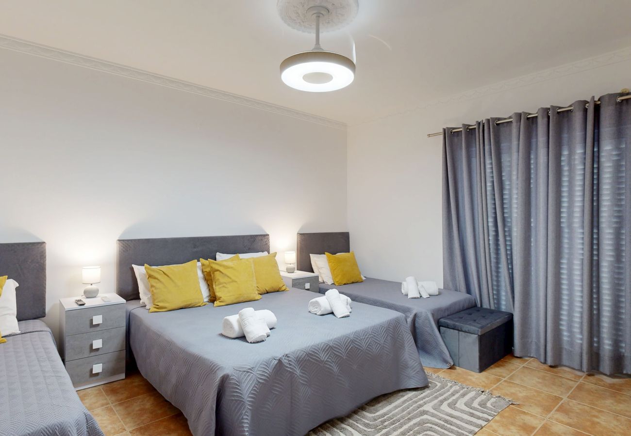 Farm stay in Guia - Quinta Casalinho - T2 Casalinho