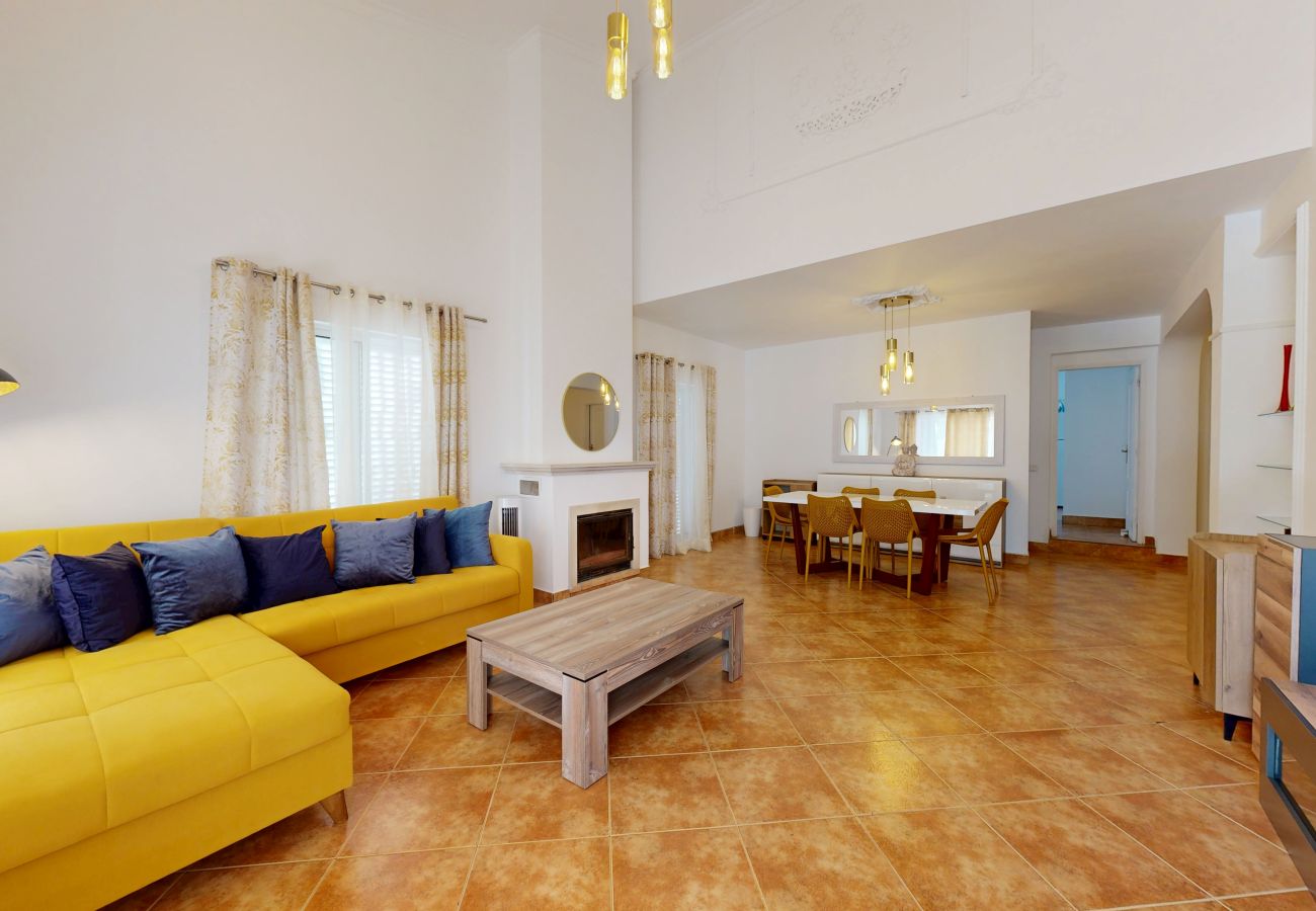 Farm stay in Guia - Quinta Casalinho - T2 Casalinho