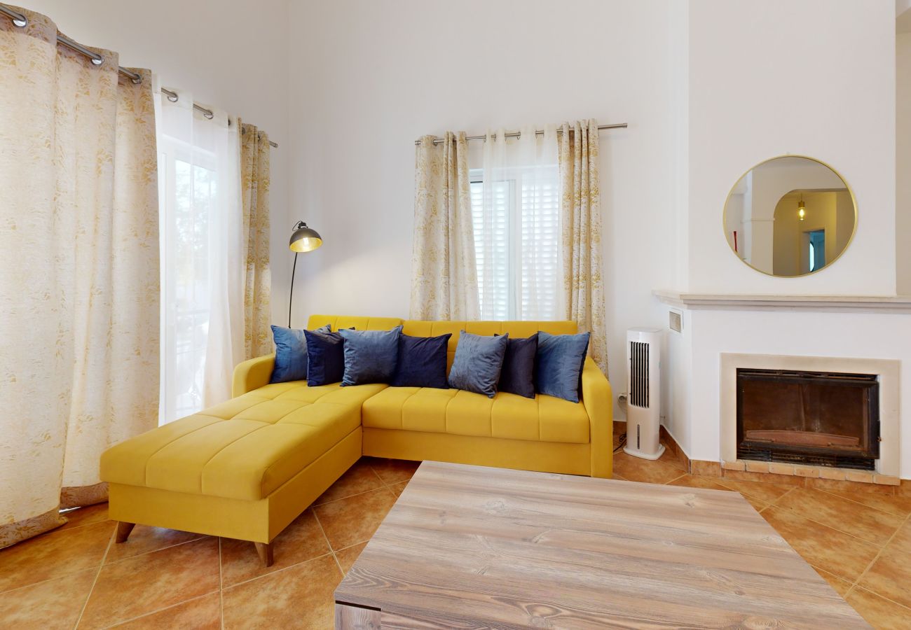 Farm stay in Guia - Quinta Casalinho - T2 Casalinho
