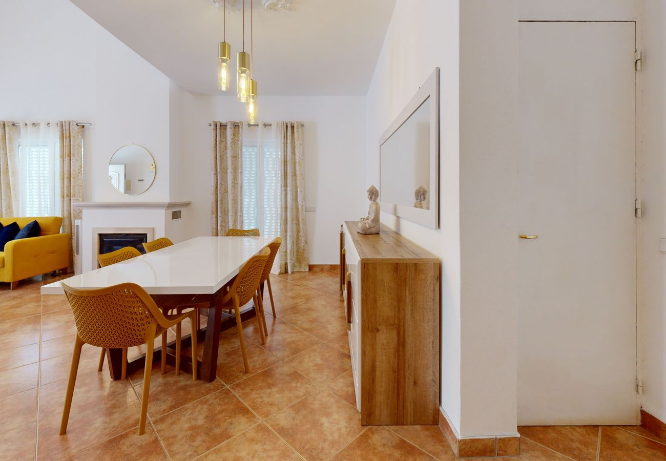 Farm stay in Guia - Quinta Casalinho - T2 Casalinho