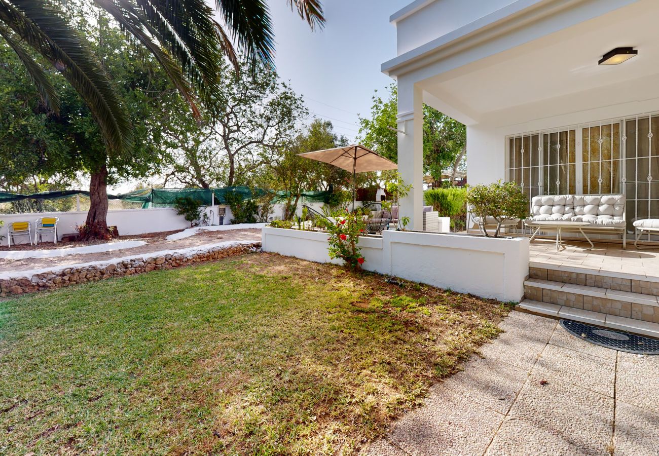 Farm stay in Guia - Quinta Casalinho - T2 Casalinho