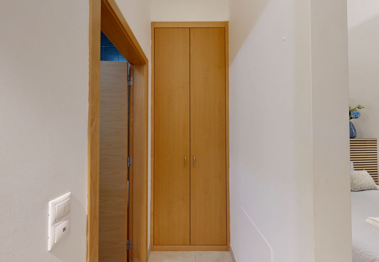 Apartment in Albufeira - Apartamento T0 MFA, 400m Praia dos Pescadores