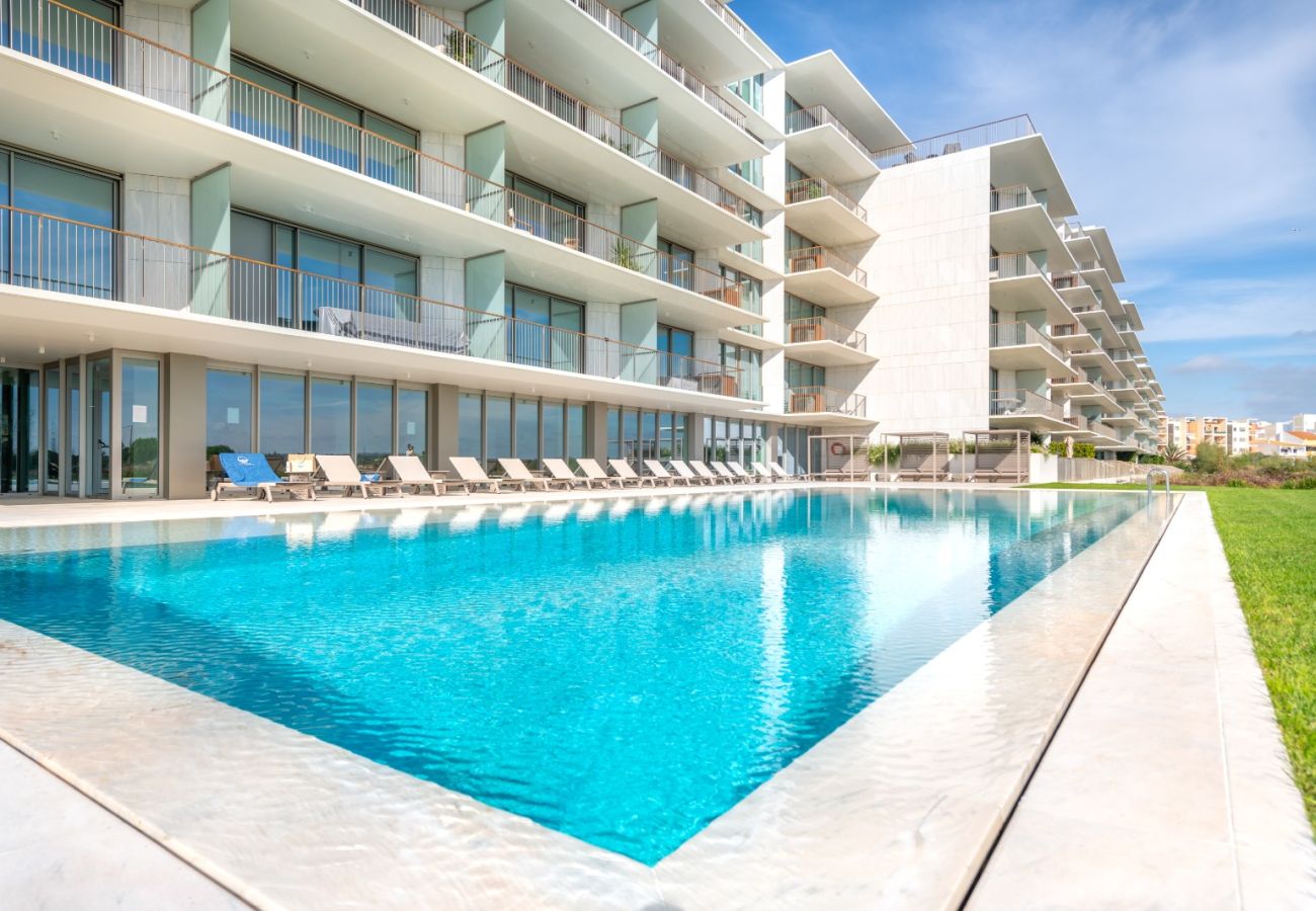 Apartment in Armação de Pêra - Bayline Beach Front One-bedroom Apartment Armação Pera