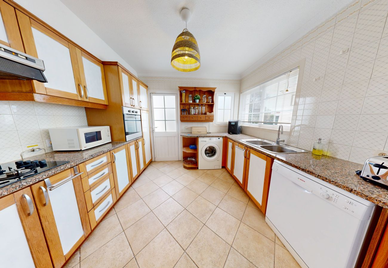 Villa in Albufeira - Villa Hipolito V4 with Pool and BBQ