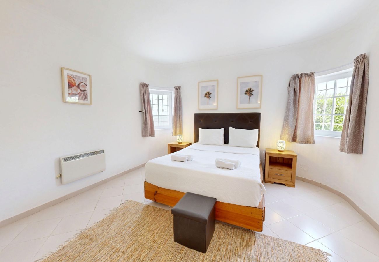 Villa in Albufeira - Villa Hipolito V4 with Pool and BBQ