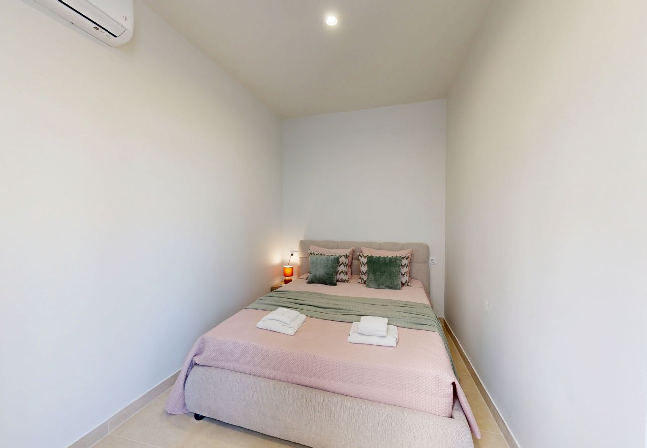 Rent by room in Albufeira - Coral Room 🪸