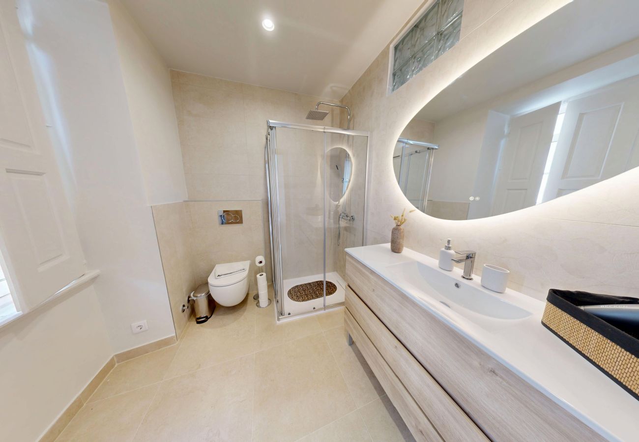 Rent by room in Albufeira - Dolphin Room 🐬