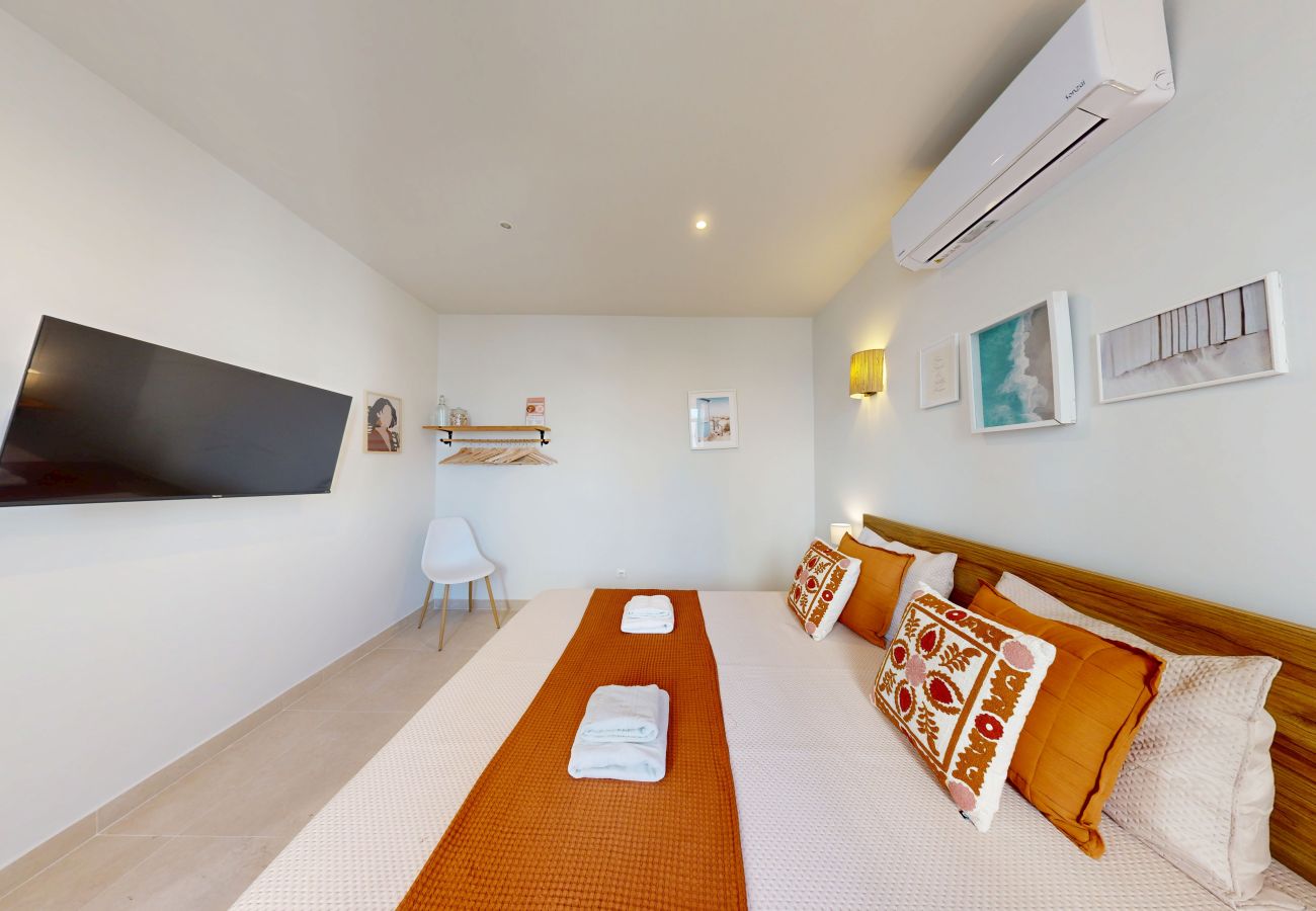 Rent by room in Albufeira - Dolphin Room 🐬