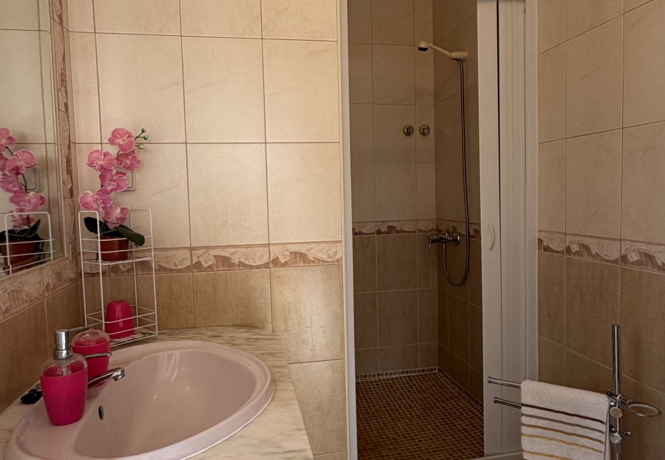 Farm stay in Silves - Quinta Jardim das Palmeiras, T11 nº9, Algoz