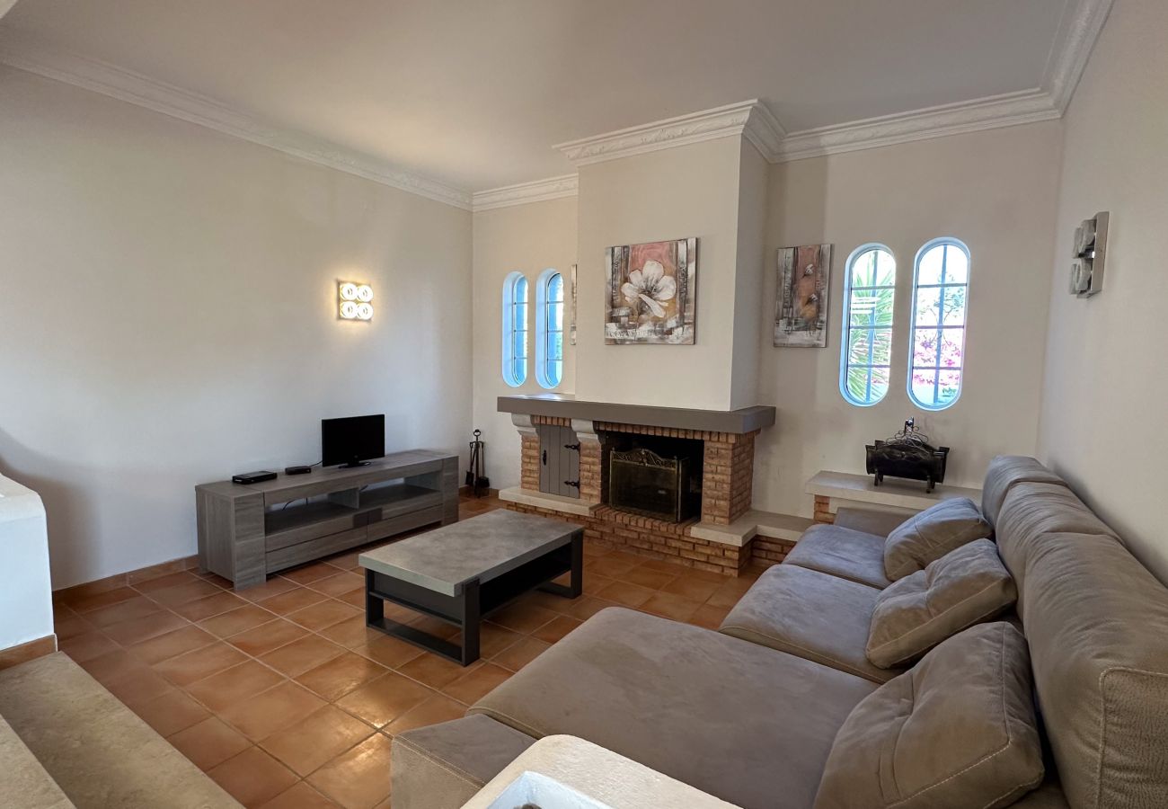 Villa/Dettached house in Galé - 5-Bedroom Villa, Praia da Galé